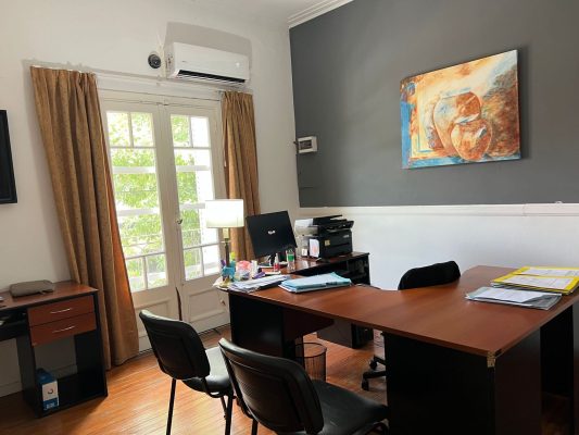 Venta oficina o consultorio San Isidro