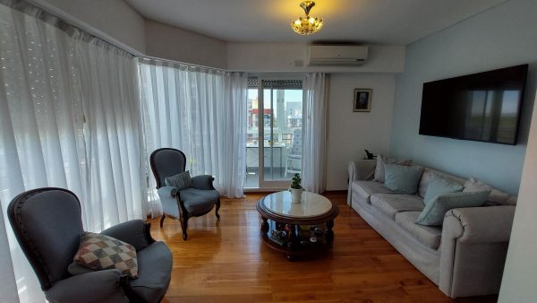 Venta Departamento 4 Amb Piso Alto C/ Cochera