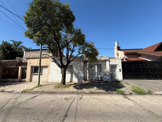 For Sale House 2?bedroom with workshop to renovate Boulogne
