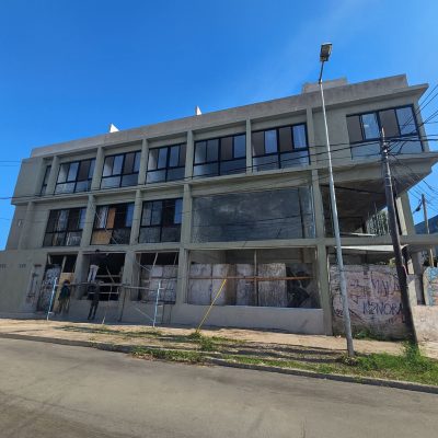 New corner storefront for sale in Villa Ballester
