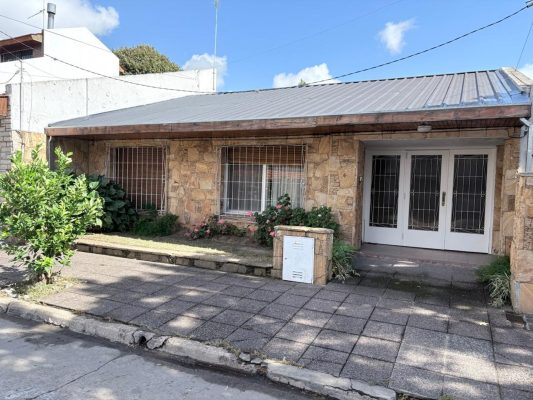 Casa 4 Ambientes Venta Olivos A Reciclar