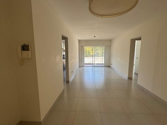 Alquiler depto en BECCAR 2 ambientes con cochera