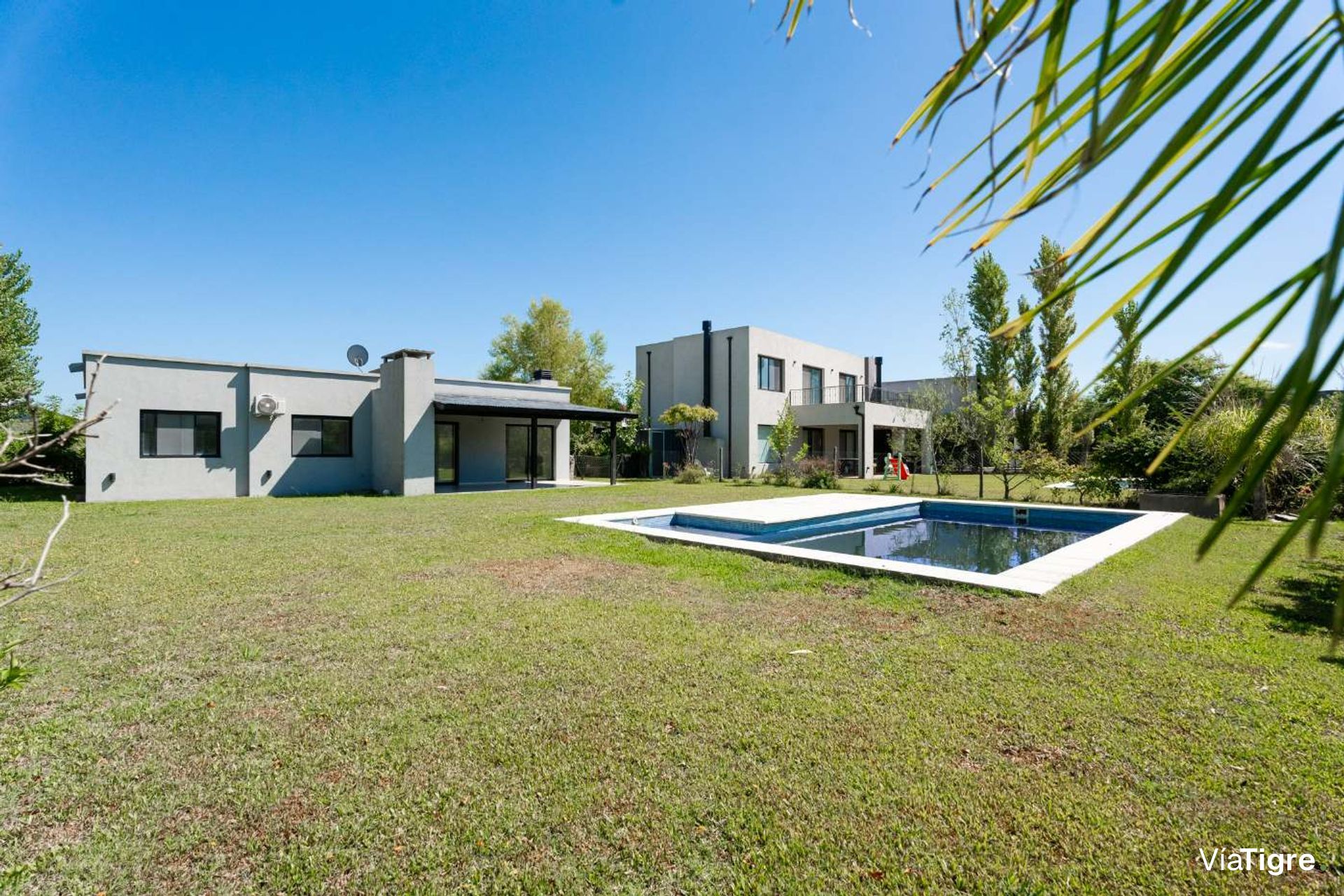 Venta casa c/pileta Barrio San Gabriel, Villanueva