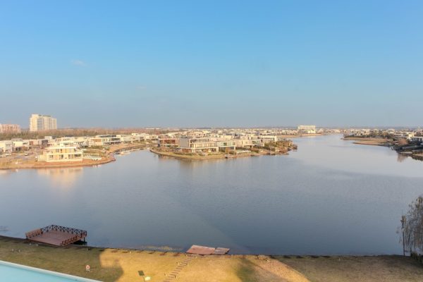 For Rent 1?bedroom Apartment Qbay Golf by the lagoon