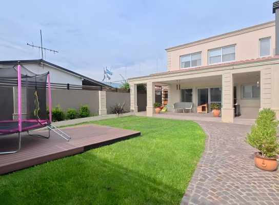PH multifamiliar en venta con pileta