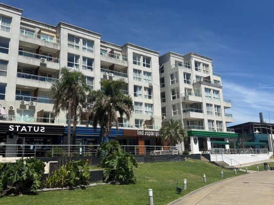 Apartment of category with garage in Bahia Nordelta