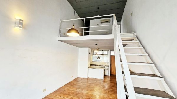 Moderno Loft de 2amb con cochera en alquiler.