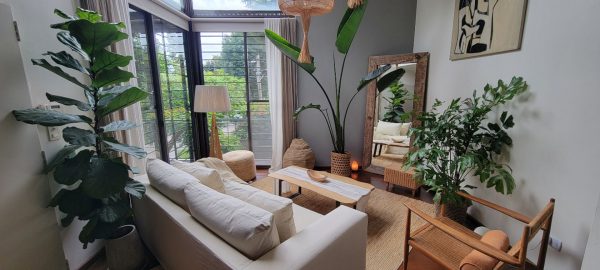 House in Martinez 3 Floors, Pool and Large Window