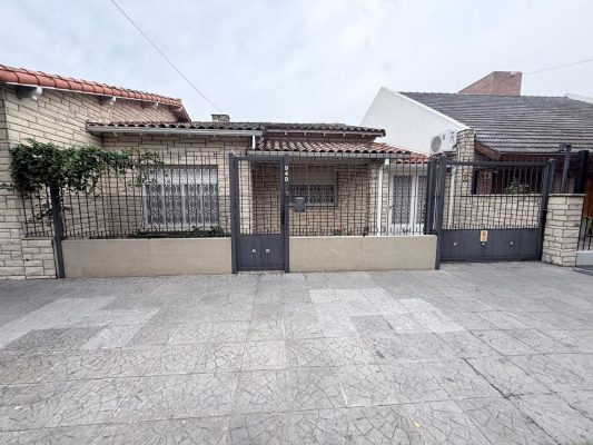 For Sale House 2?bedroom with Garage Martinez