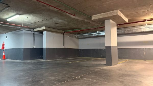 Venta Cochera Fija Y Cubierta Olivos Vicente López