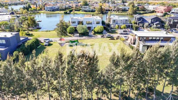Venta Lote Barrio Lagos Del Norte