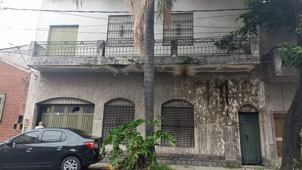 Depósito/Fábrica/Galpón VENTA - OLIVOS con depto.