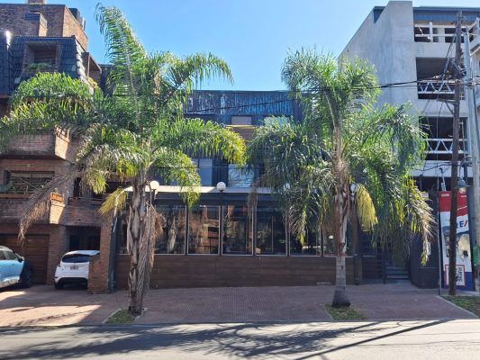 Sale retail/commercial space 390 sqm in Punta Chica Victoria