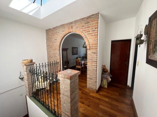 House, storage and office for sale in San Fernando