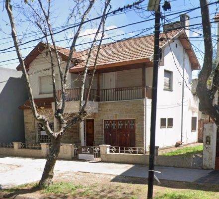 Casa sobre avenida apto comercial VILLA ADELINA
