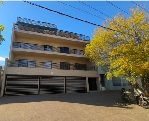 Rental, 3 Rooms Facing Hippodrome San Isidro