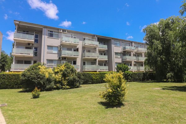 Short-Term Rental 1-Bedroom Apartment - La Mora, Tigre