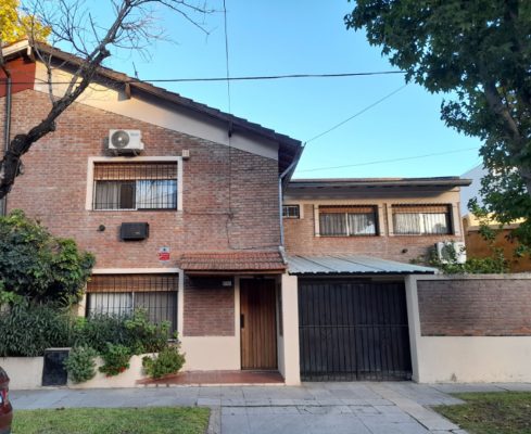 Duplex House for sale in San Isidro