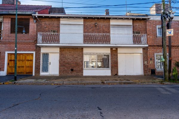 For Sale House San Isidro 4-bedroom Patio Grill