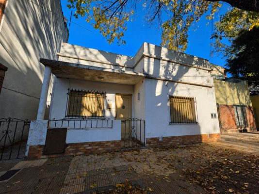 For Sale House To Renovate In Munro 150 M2