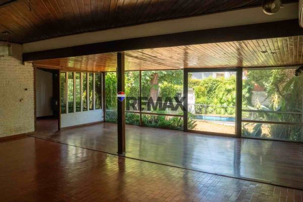 Sale House Chalet 3-Bedroom Pool Boulogne