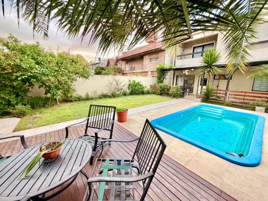 VENTA casa 4 dormit, quincho pileta villa adelina