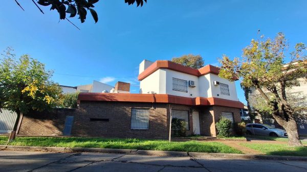 VENTA PH entrada independiente VILLA ADELINA 4 AMB