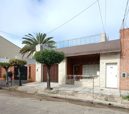 1-bedroom House for Sale in Boulogne with Terrace