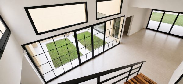 House 6 Rooms in Martínez Brand New