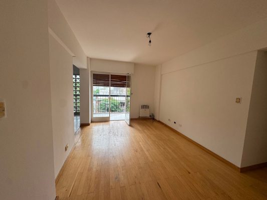 3-Room Apartment for Rent in Vicente López with Balcony