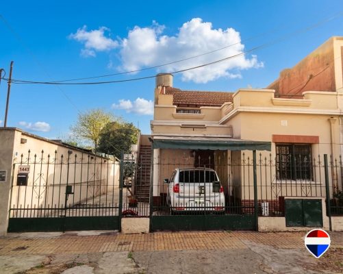 Penthouse Front-Facing 5 Rooms Villa Adelina