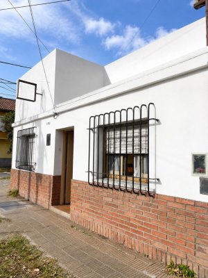 Sale Multi-Use Property 8 Rooms in Villa Adelina