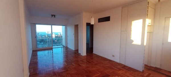 Apartment for Rent – 3 Rooms, Vicente López