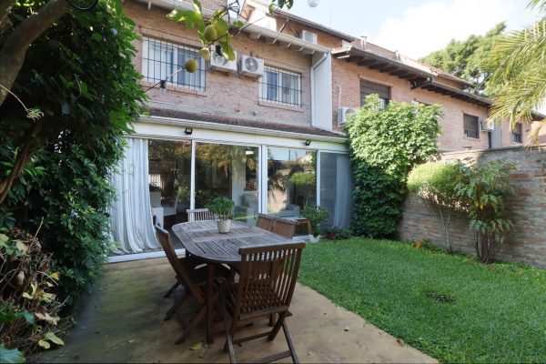 Venta Triplex Olivos Cochera Parque con Parrilla