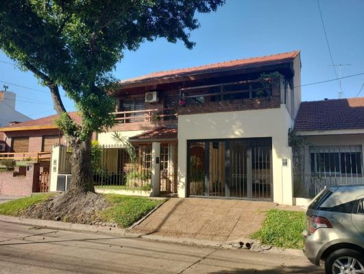 Multi-Family House for Sale – Villa Adelina