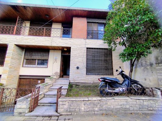 House 5 Rooms Sale Martínez with Garden Double Garage