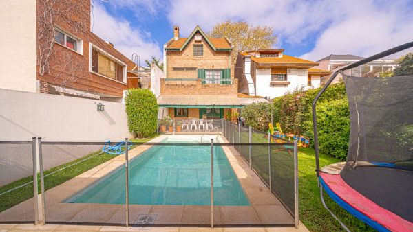 Venta Casa Olivos Centro 5 Ambientes