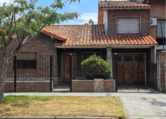 Vta 2 Plntas Carapachay 3 Dor 2 Bañ Quincho Jardin