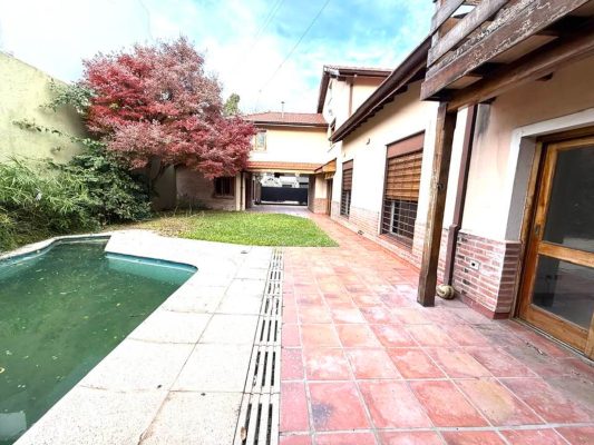 House for Rent in La Lucila with Garden, Barbecue and Pool