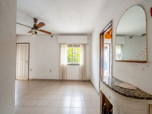 House For Sale 5 Rooms Mortgage Eligible Garden Pool