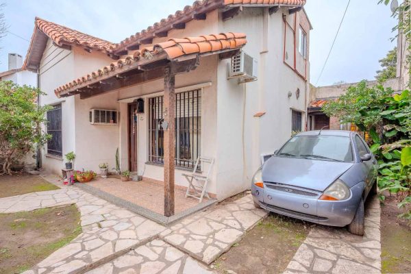House For Sale, 5 Rooms + Play Room, Martinez