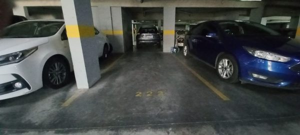 Cochera cubierta en venta en Beccar Plaza II