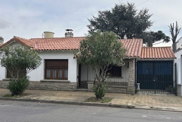 House in Martínez 3 Rooms, Patio, Garage and Terrace
