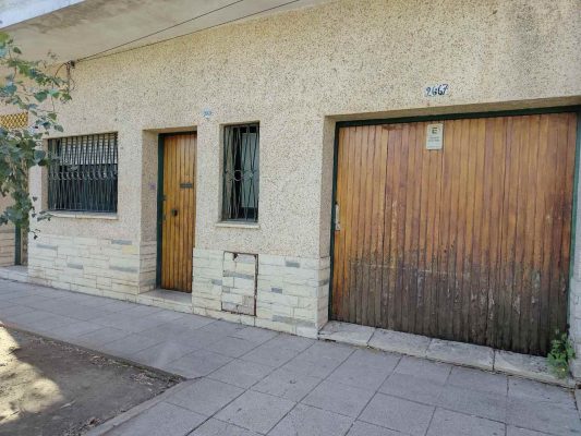 Venta PH 2 ambientes Munro cochera jardín
