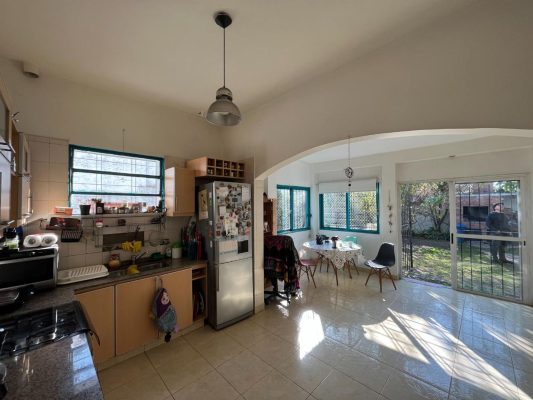 Casa Olivos 3 ambientes con cochera