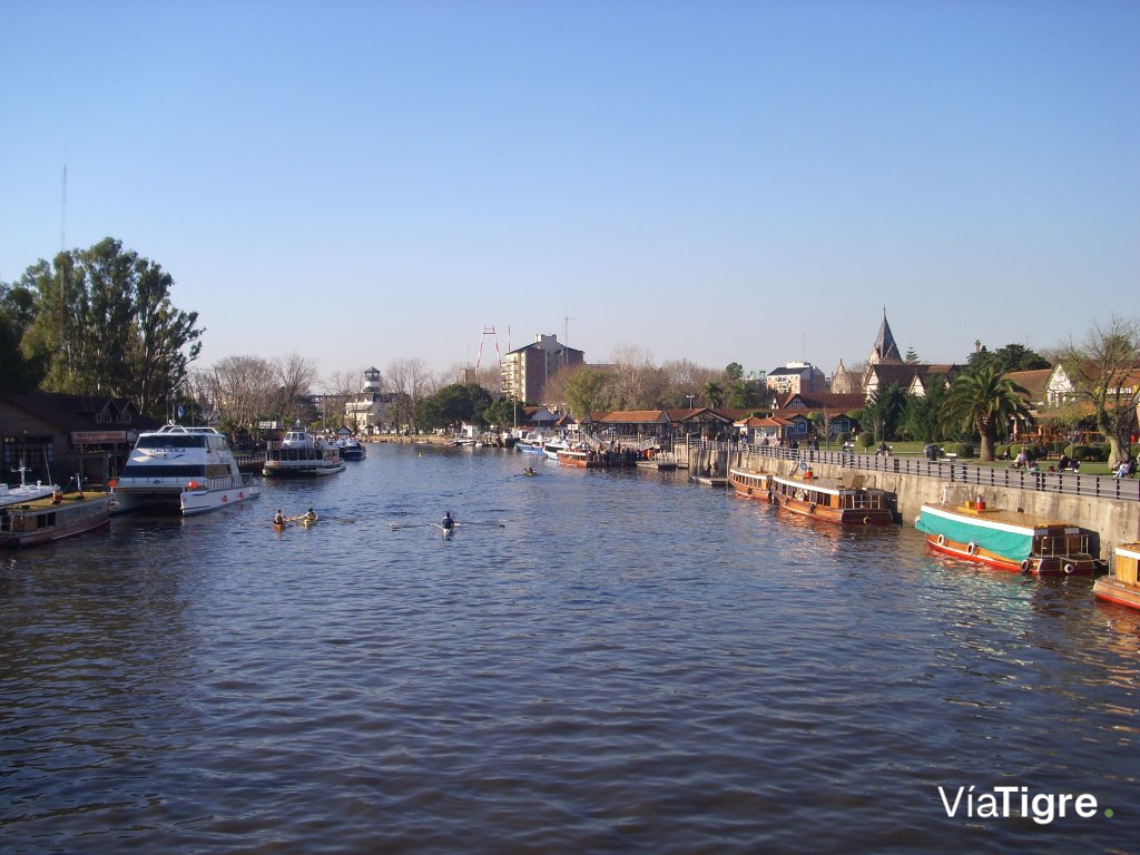 Tigre Boat - Fluvial Station - Tigre River