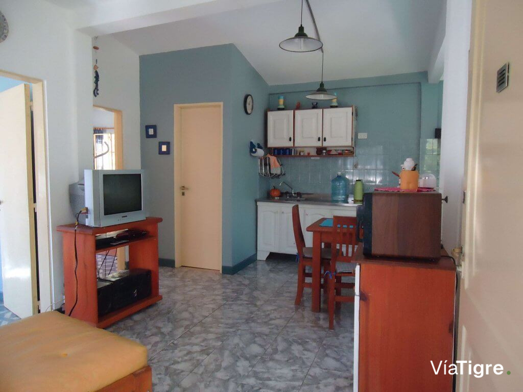 Susurros comedor-cocina.
